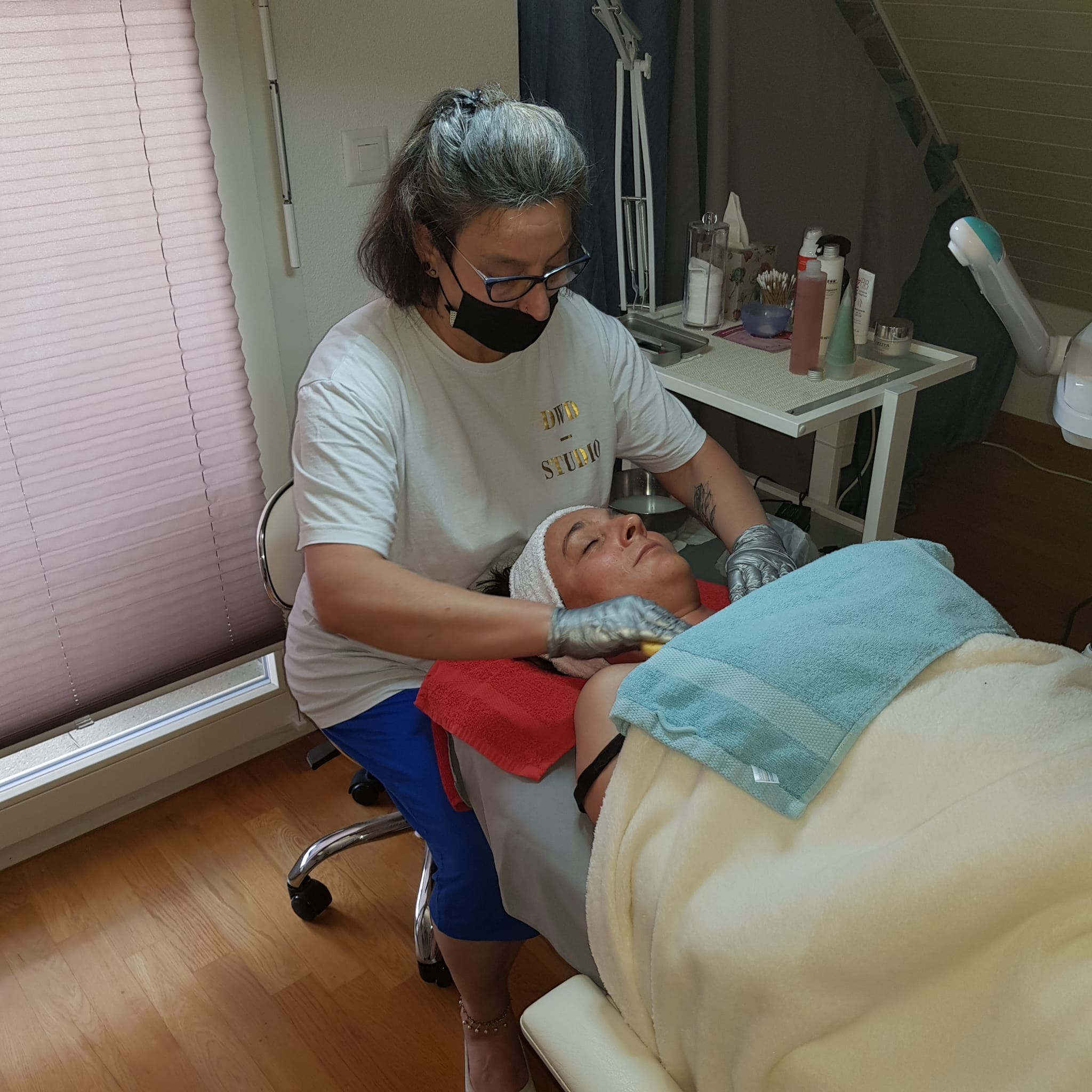 Microdermabrasion Behandlung 1